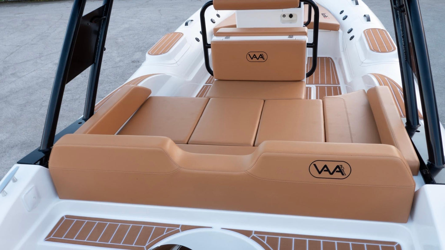 Lux Rib22 - HTWRB - Orca Off White - Brown Cushion - EU