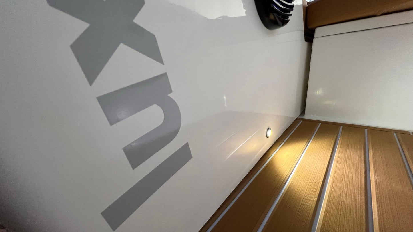 Luce di Cortesia a Led IP68 RGB in Acciaio 316 con Vetro Temperato