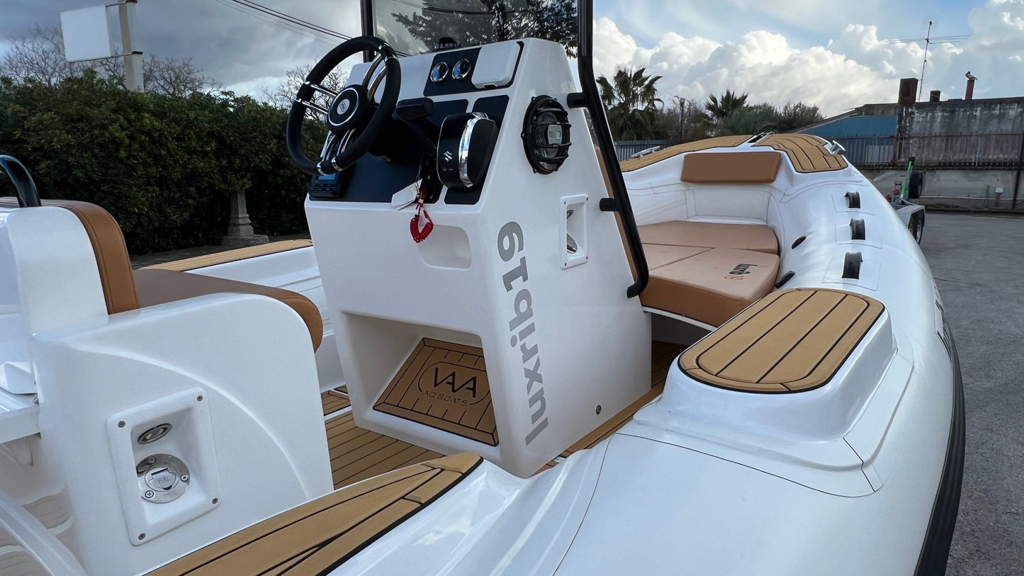 Lux Rib19 - HTWRB - Orca Carbon Off White - Cushion Brown Color - EU