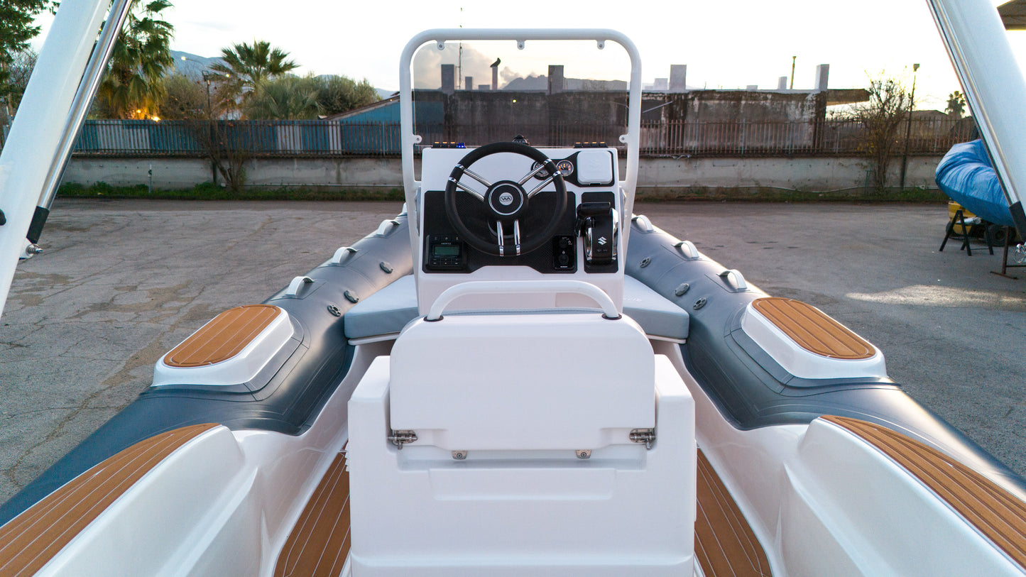 In Vendita: Gommone LuxRib19 con Motore Suzuki 115HP