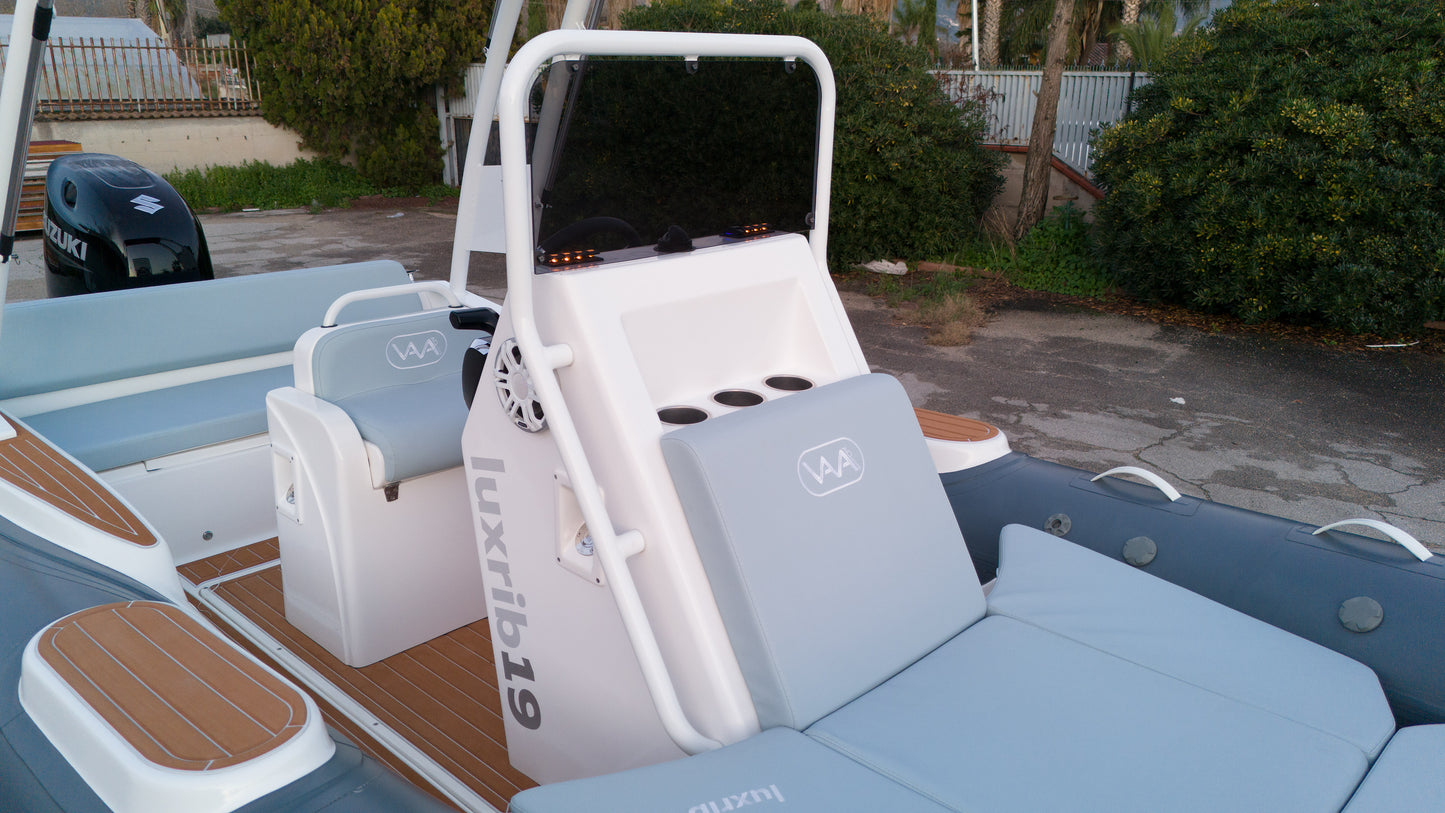 In Vendita: Gommone LuxRib19 con Motore Suzuki 115HP