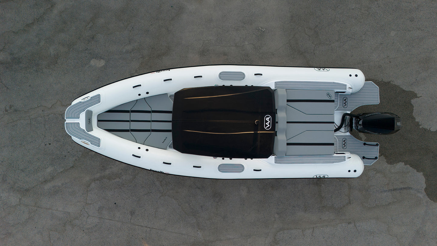 In Vendita: Gommone LuxRib25 con Motore Mercury Verado V10 350HP