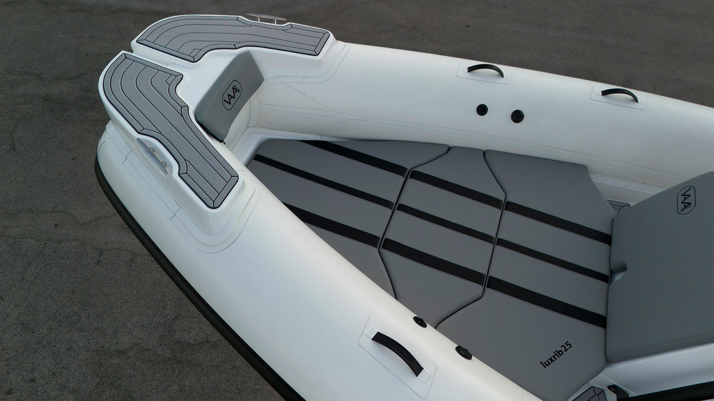 In Vendita: Gommone LuxRib25 con Motore Mercury Verado V10 350HP