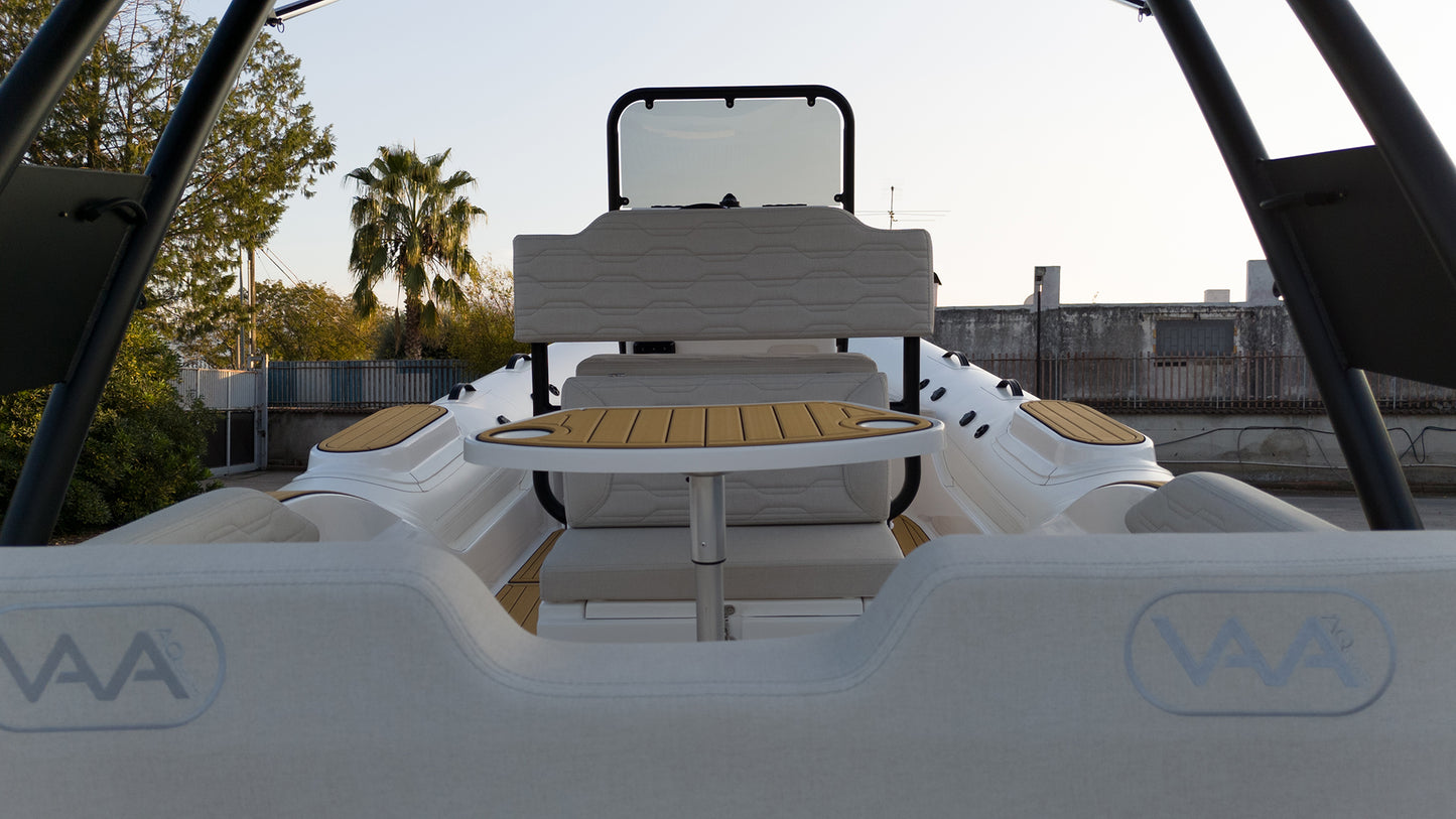 In Vendita: Gommone Aqvaboats LuxRib22 - Pronta Consegna