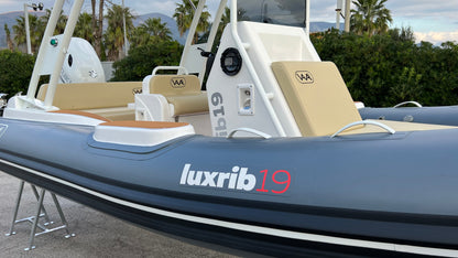 Lux Rib19 - HTWRB - Orca Off White - Brown Cushion - EU