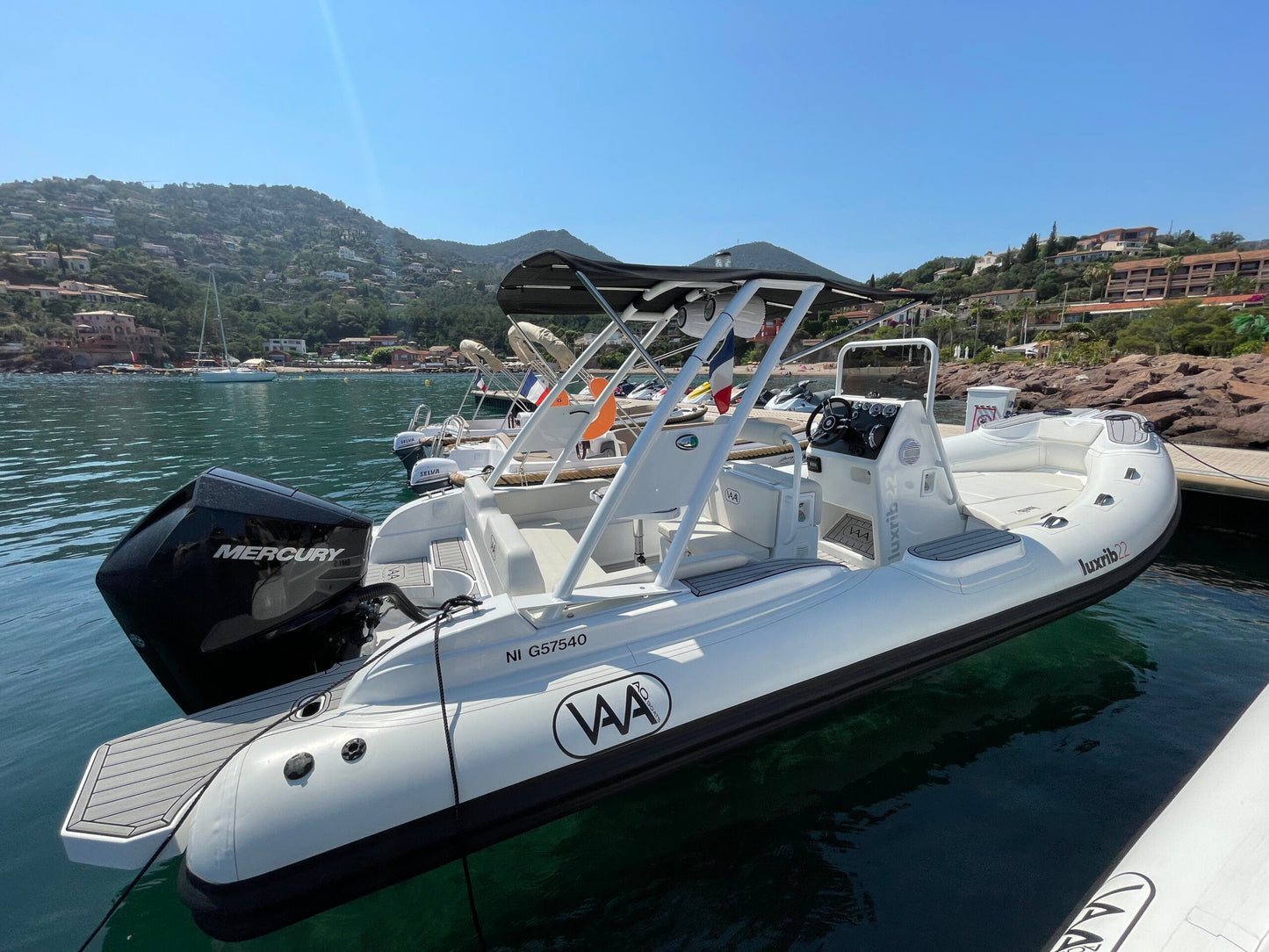 Lux Rib22 - HTWRB - Orca Carbon Off White - White Cushions - REQUEST A QUOTE -