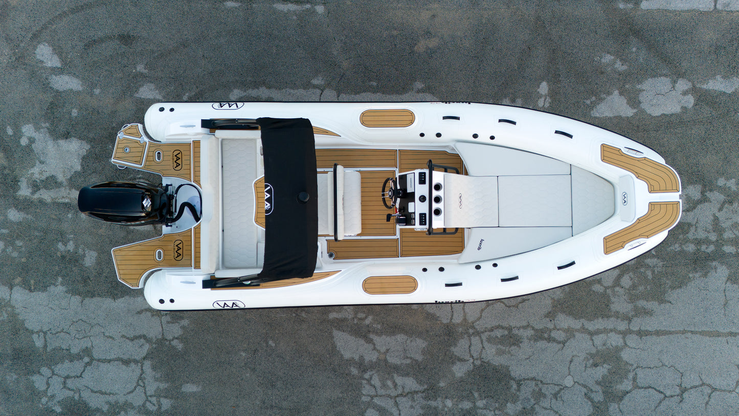 In Vendita: Gommone LuxRib22 con Motore Suzuki 175HP