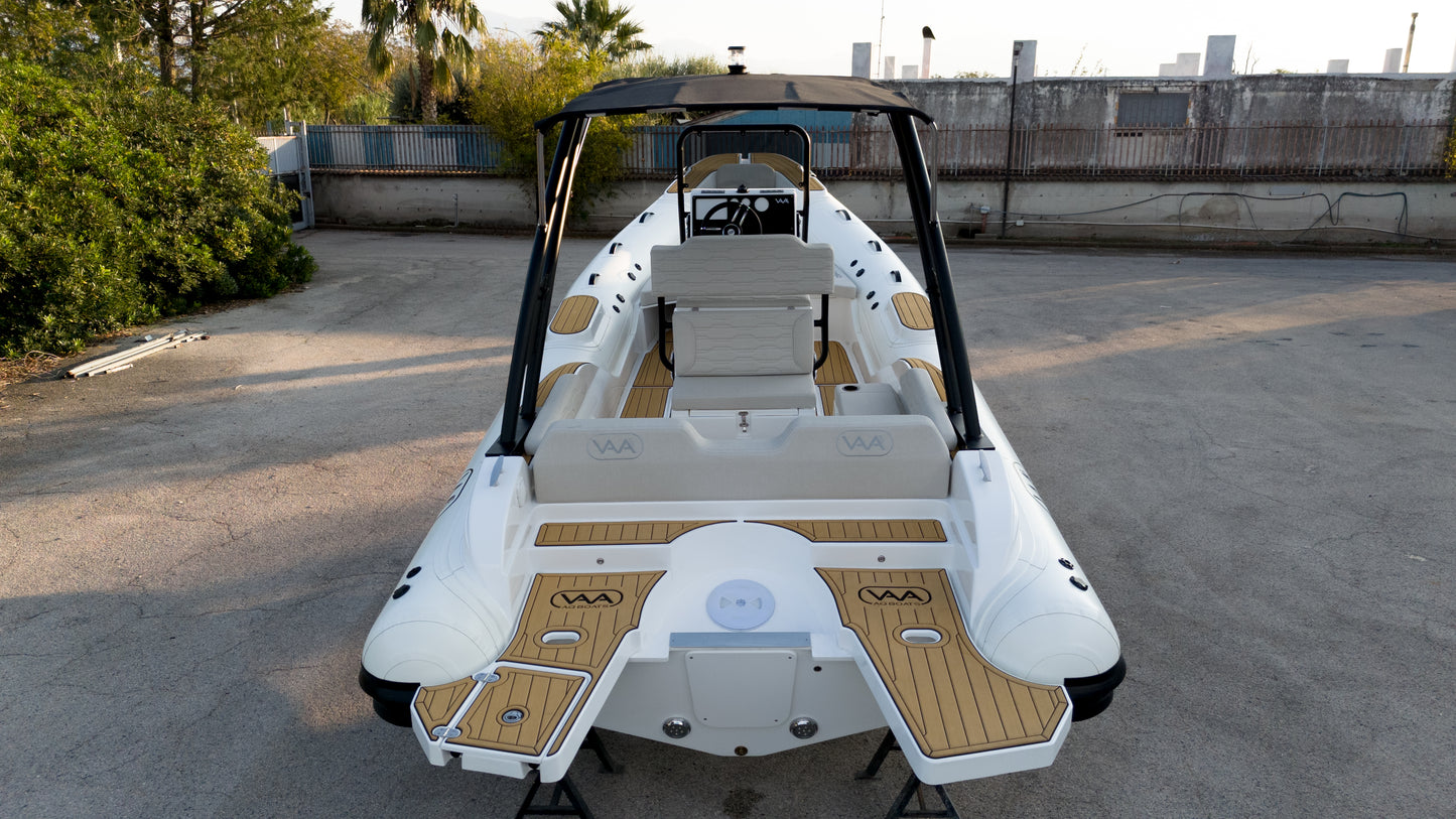 In Vendita: Gommone Aqvaboats LuxRib22 - Pronta Consegna